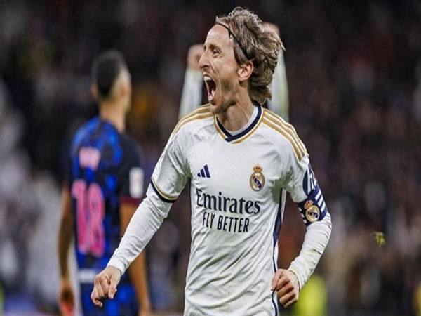 Tin chuyển nhượng ngày 23/4: Modric bắn tín hiệu cho Real