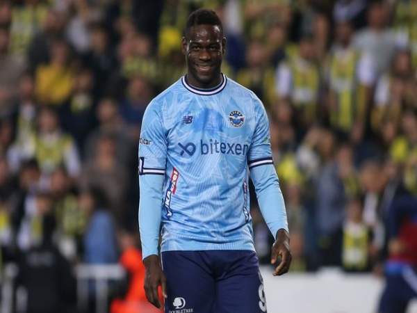 Chuyển nhượng 2/10: Mario Balotelli sắp chuyển đến giải hạng Ba