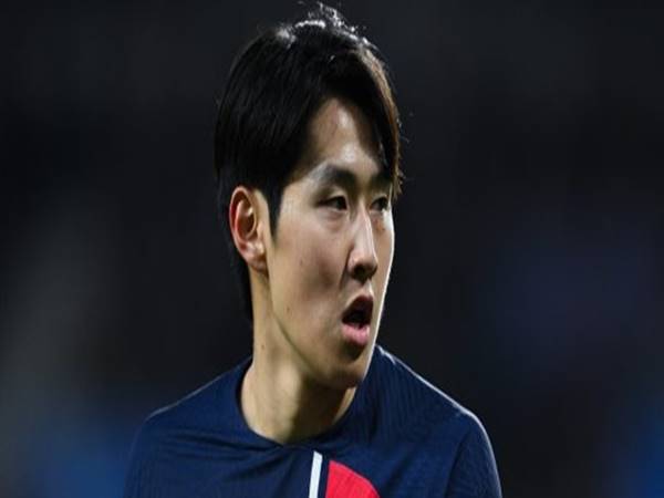 Tin PSG 1/11: PSG cấm CĐV đã có lời lẽ xúc phạm Lee Kang-in